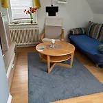 3-zimmer - Mit Tv, Zwischen Und Hooksiel, Mit Badewanne Apartmán *