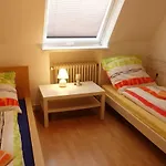 3-zimmer - Mit Tv, Zwischen Und Hooksiel, Mit Badewanne Wilhelmshaven