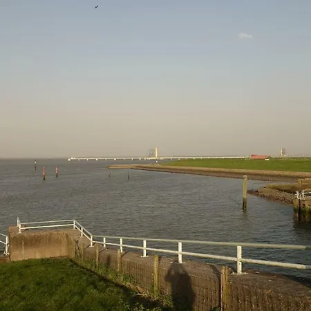 Ferienwohnung Zwischen Hooksiel Und Suedstrand, Mit Badewanne Und Tv Wilhelmshaven