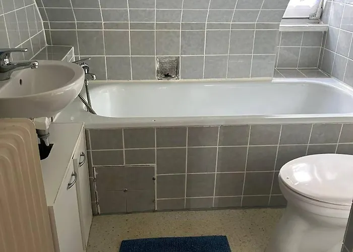 3-zimmer - Mit Tv, Zwischen Und Hooksiel, Mit Badewanne